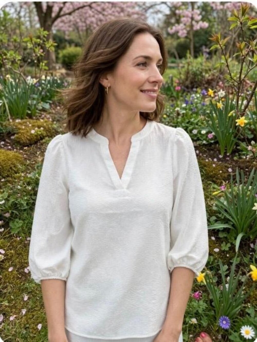 Ann Klein White V-neck Textured weave Blouse Tunic NWOT size S